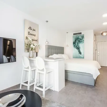 By Riva - Exclusive, Contemporary In Puerto Banus Gardens Appartement Marbella