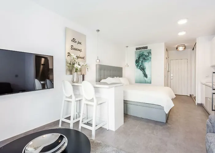 By Riva - Exclusive, Contemporary In Puerto Banus Gardens Apartament Marbella